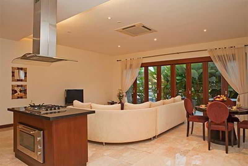 The Segara Suites 白努亚港 外观 照片