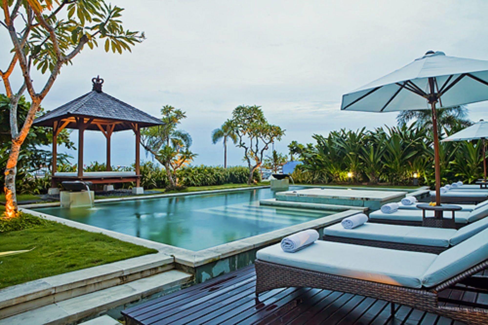 The Segara Suites 白努亚港 外观 照片