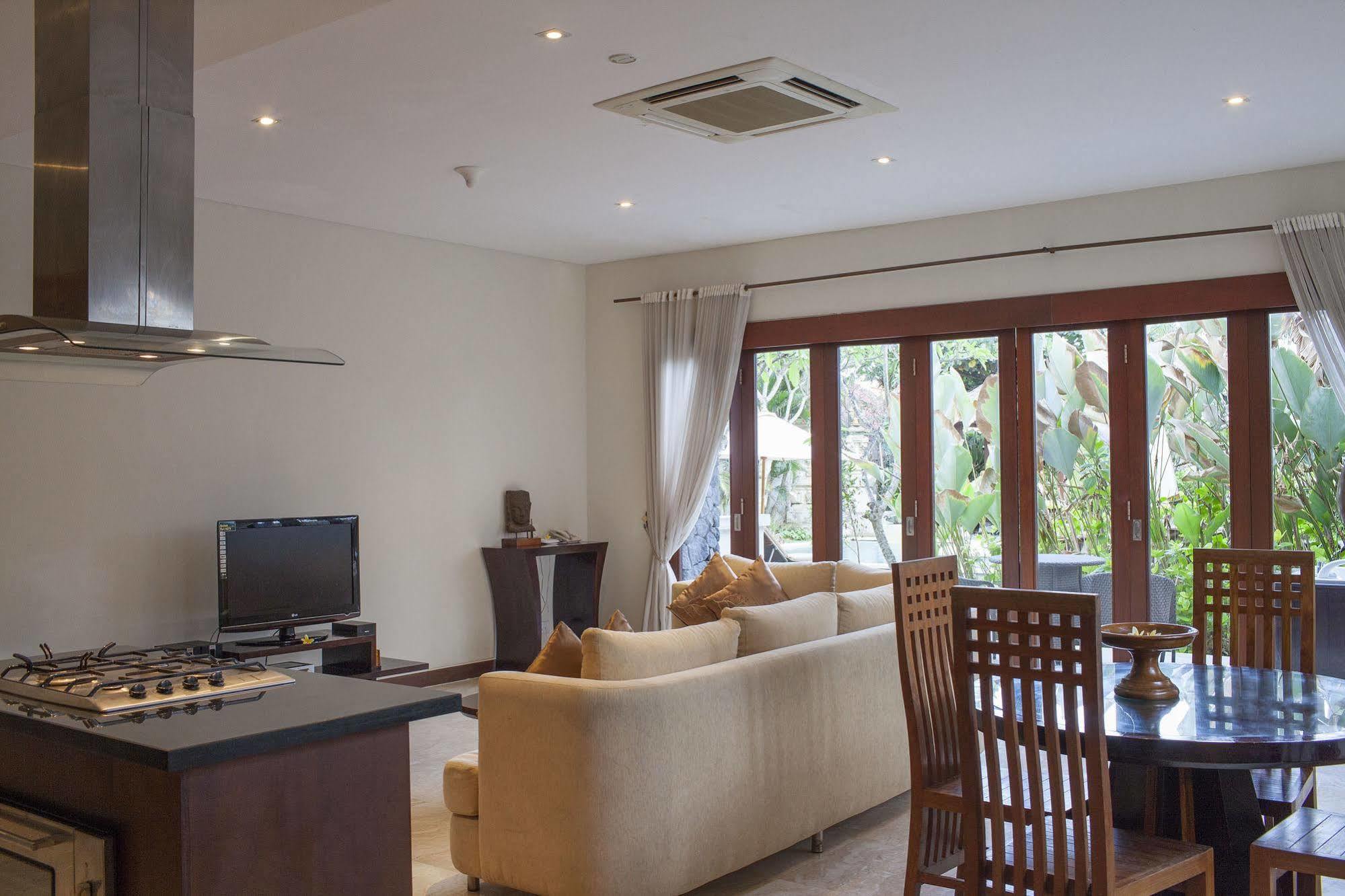 The Segara Suites 白努亚港 外观 照片