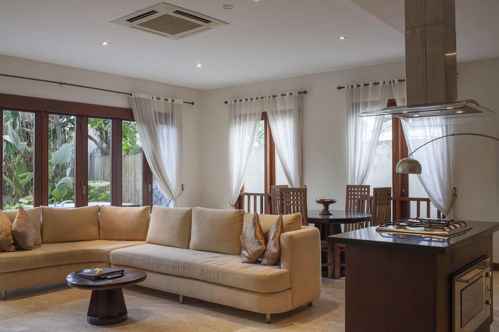 The Segara Suites 白努亚港 外观 照片